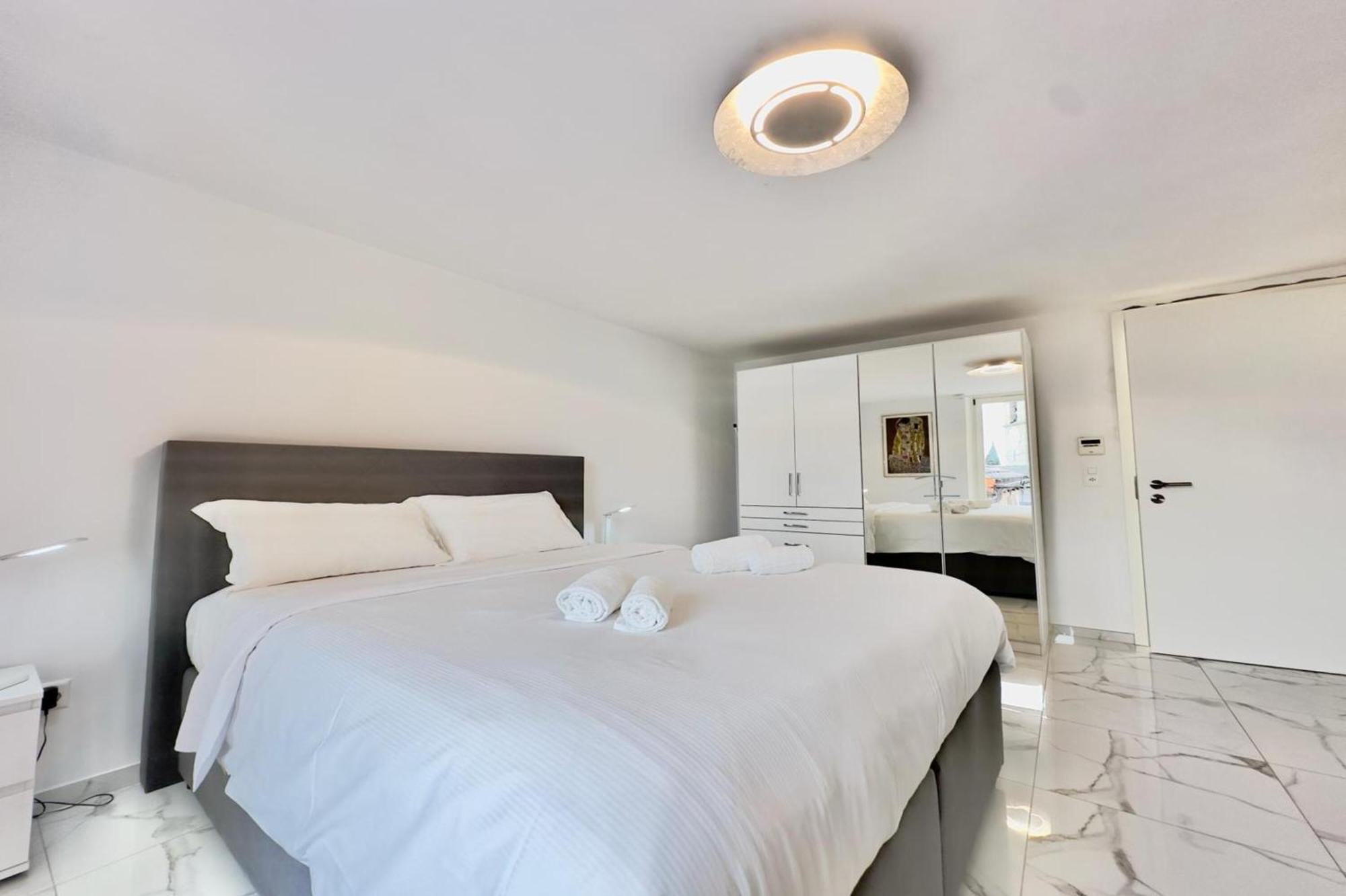 Yellow View Apartment - Happy Rentals Ronco sopra Ascona Exterior photo