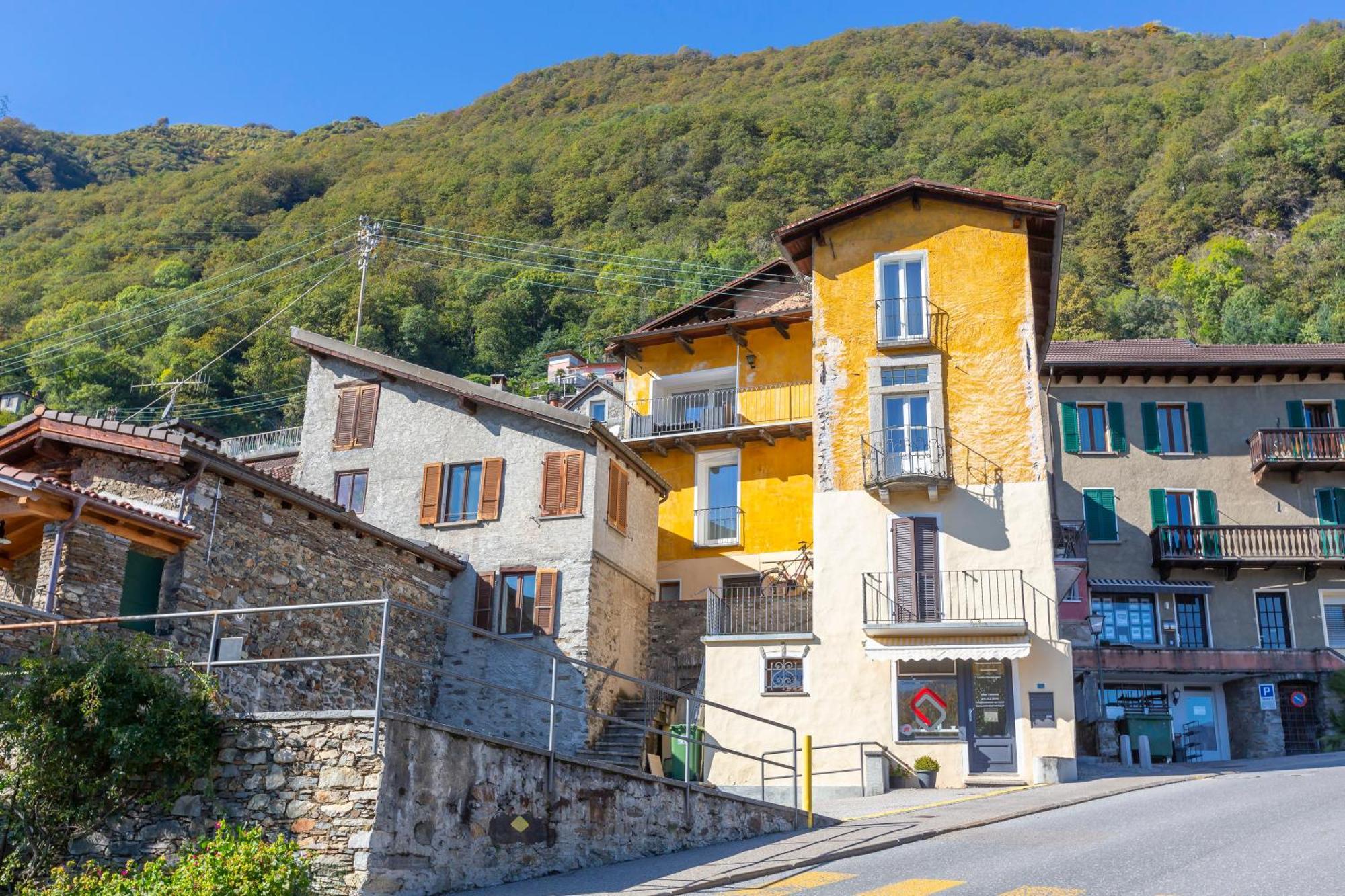 Yellow View Apartment - Happy Rentals Ronco sopra Ascona Exterior photo